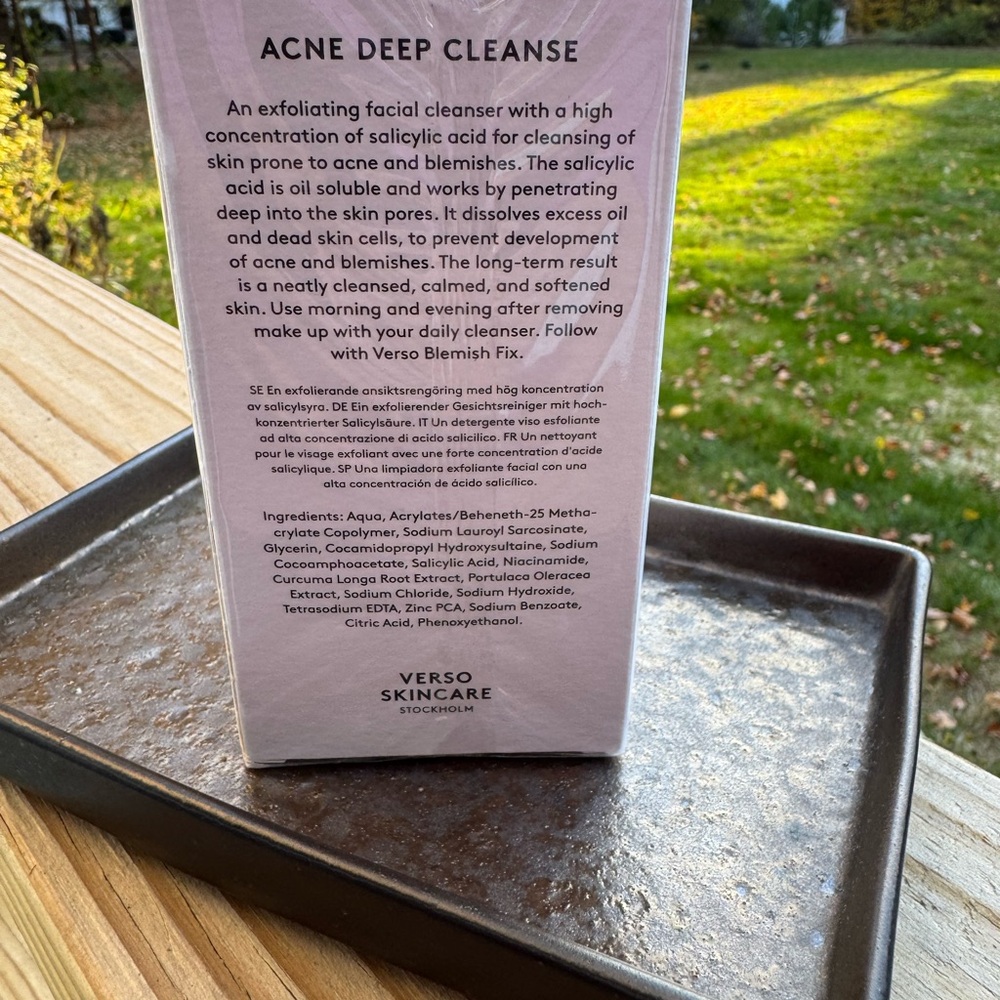 Verso Acne Deep Cleanse with Salicylic Acid - Picture 3 of 3